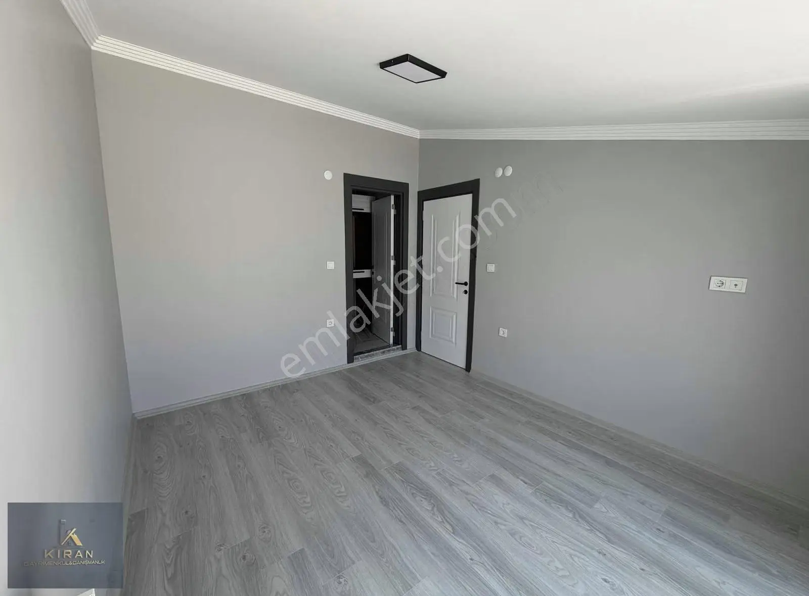 Yenişakran Sayfiye Mah. Satılık 4+1 Geniş Bahçeli Villa - Görsel 17