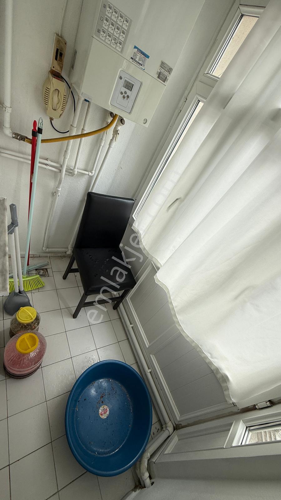 E\reşadiye Mah 2+1 25yıllık 100m2 1.kat Çift Balkon 2.300.000 - Görsel 18