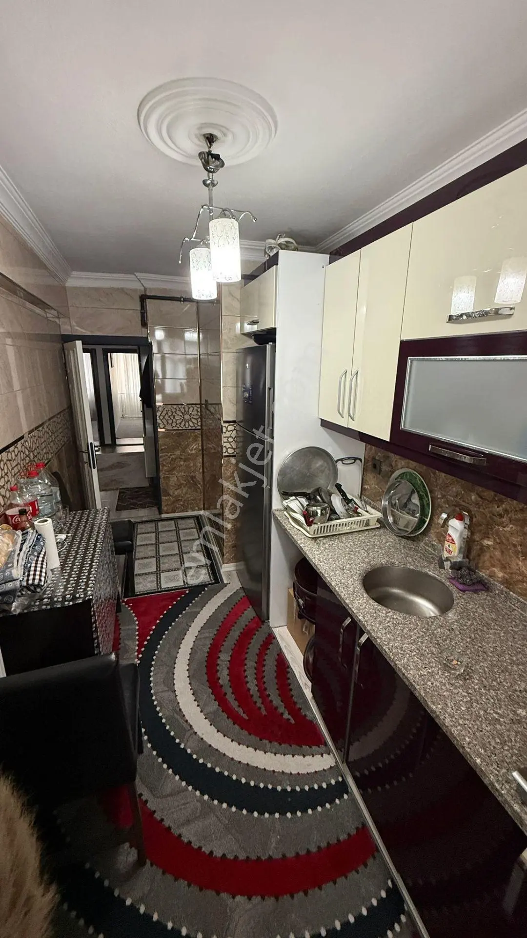 E\reşadiye Mah 2+1 25yıllık 100m2 1.kat Çift Balkon 2.300.000