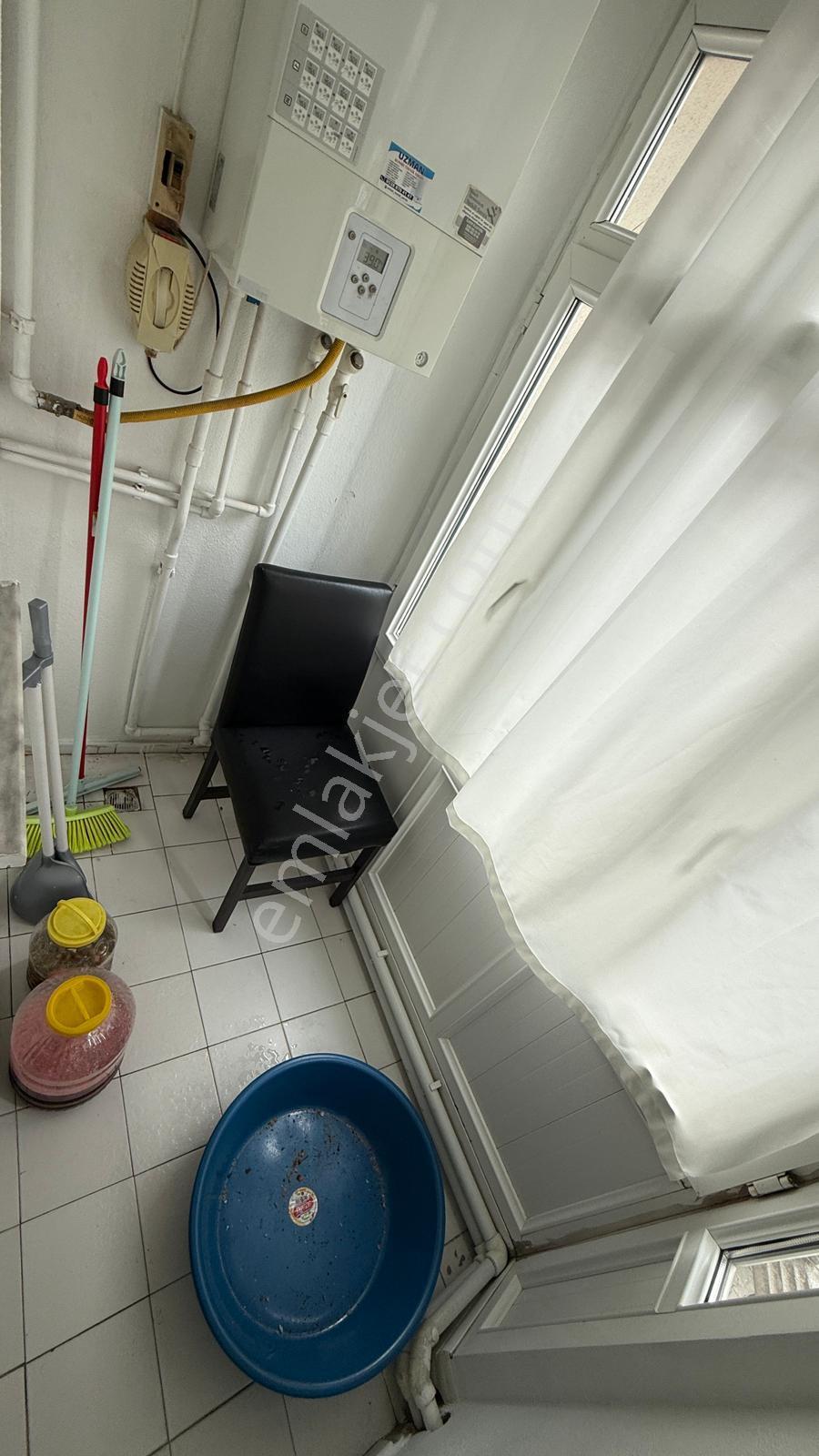 E\reşadiye Mah 2+1 25yıllık 100m2 1.kat Çift Balkon 2.300.000 - Görsel 17