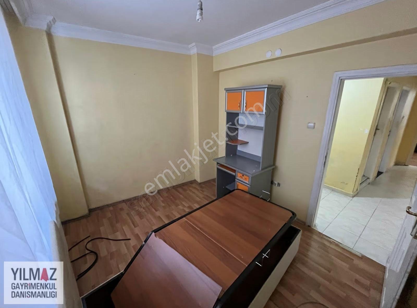 Yılmaz Gayrimenkulden 2005 Yapımı 90 M2 Y.giriş Daire - Görsel 4