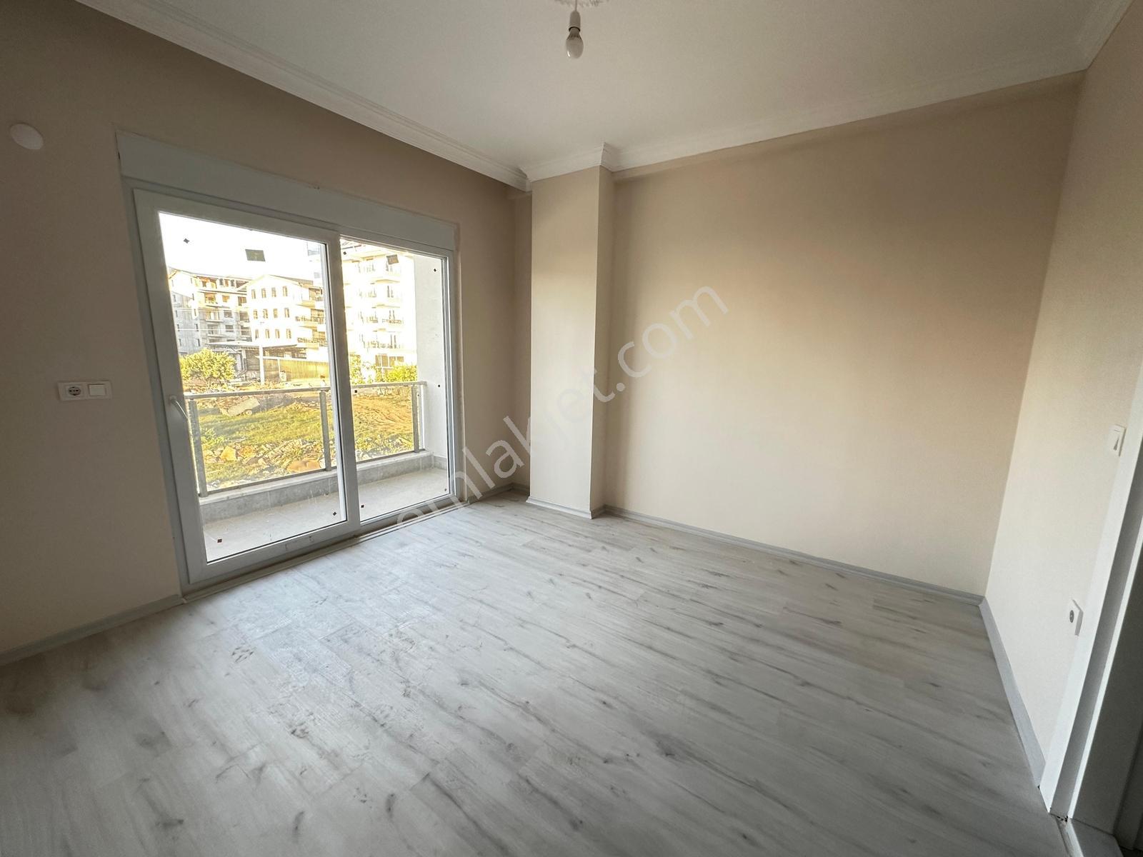 Ebeveyn Banyolu, Ayrı Mutfak Kiralık 2+1 Daire - Görsel 5