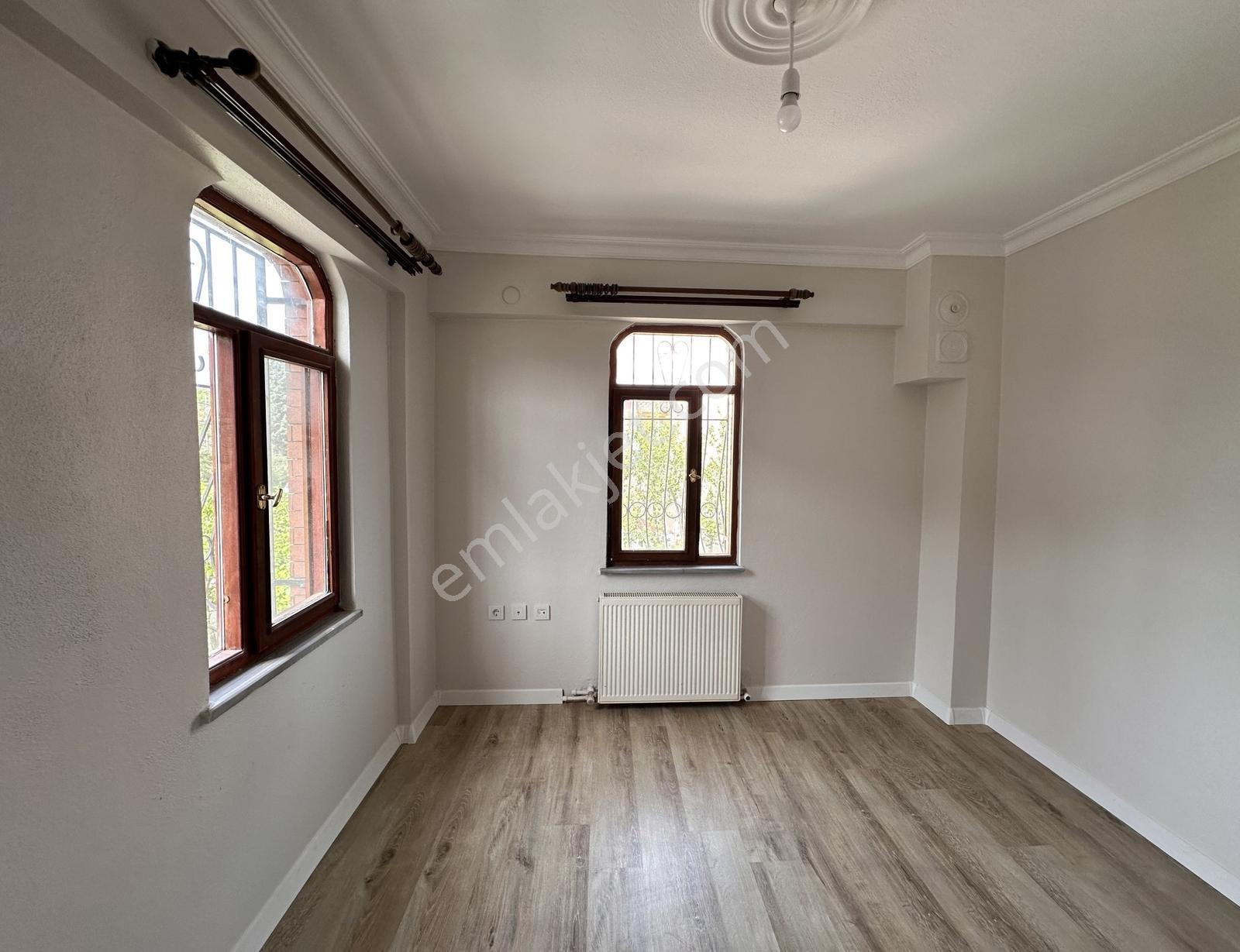 Remax Advantage Gölcük Donanma Mh. Deniz Manzaralı Satılık Villa - Görsel 28
