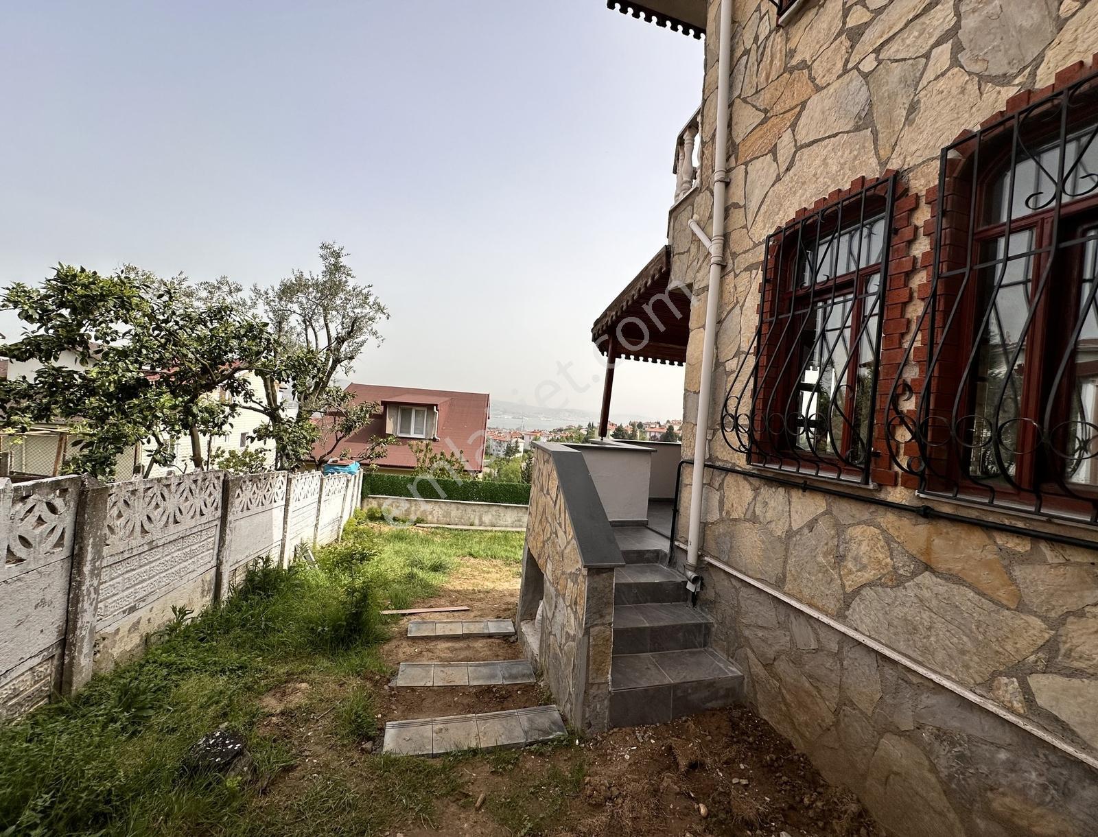 Remax Advantage Gölcük Donanma Mh. Deniz Manzaralı Satılık Villa - Görsel 20