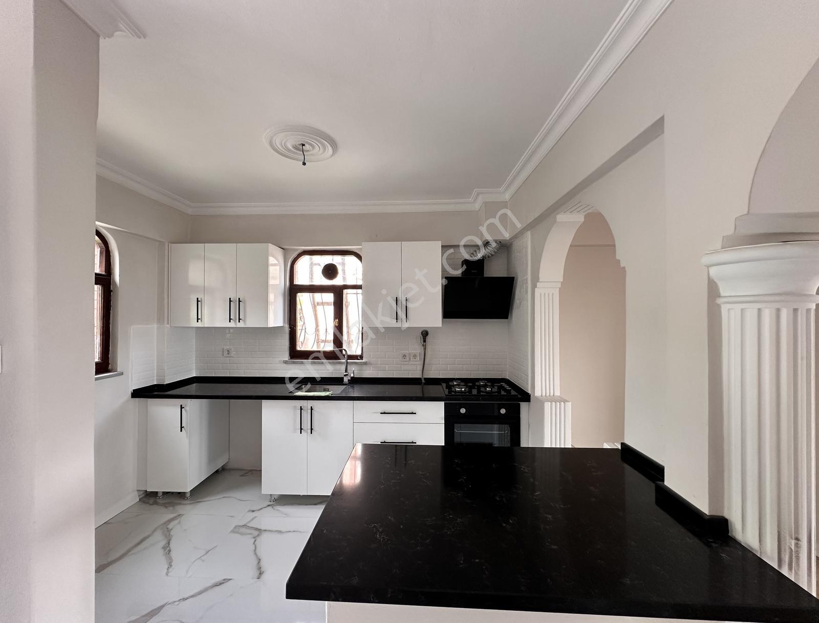 Remax Advantage Gölcük Donanma Mh. Deniz Manzaralı Satılık Villa - Görsel 4