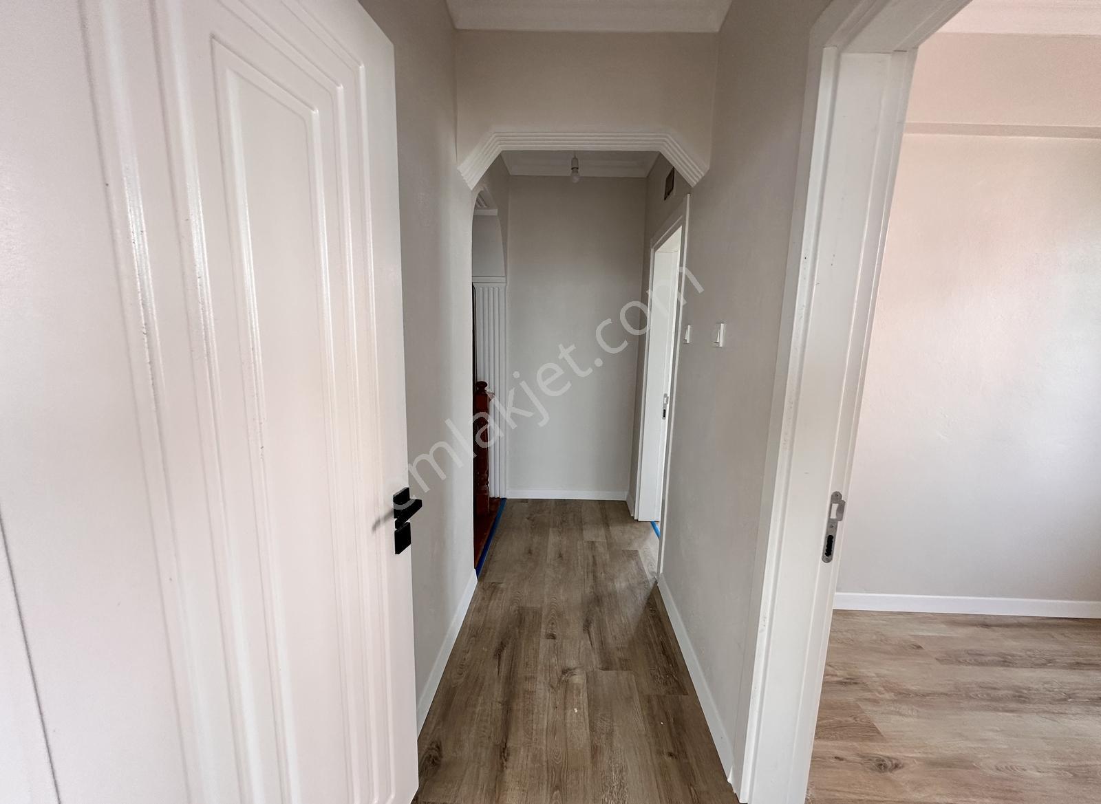 Remax Advantage Gölcük Donanma Mh. Deniz Manzaralı Satılık Villa - Görsel 31