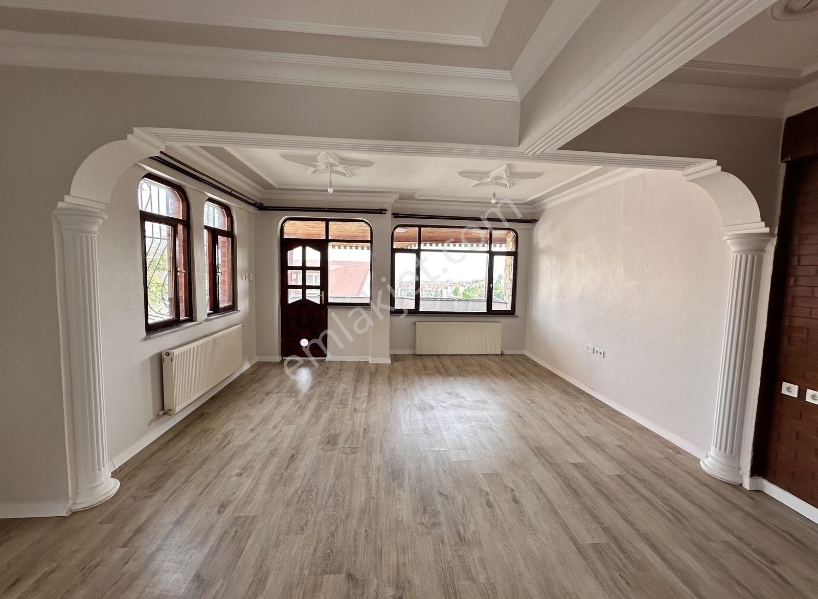 Remax Advantage Gölcük Donanma Mh. Deniz Manzaralı Satılık Villa - Görsel 8