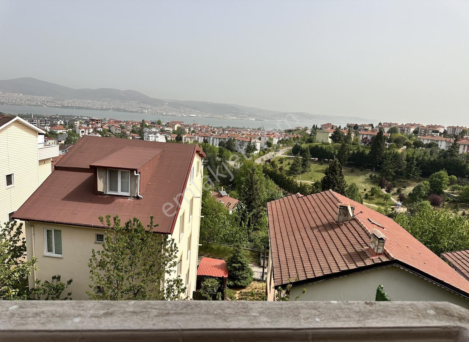 Remax Advantage Gölcük Donanma Mh. Deniz Manzaralı Satılık Villa - Görsel 27