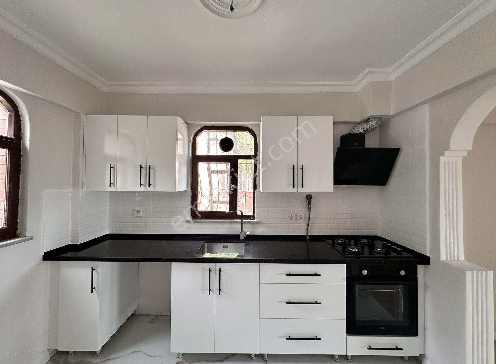 Remax Advantage Gölcük Donanma Mh. Deniz Manzaralı Satılık Villa - Görsel 11