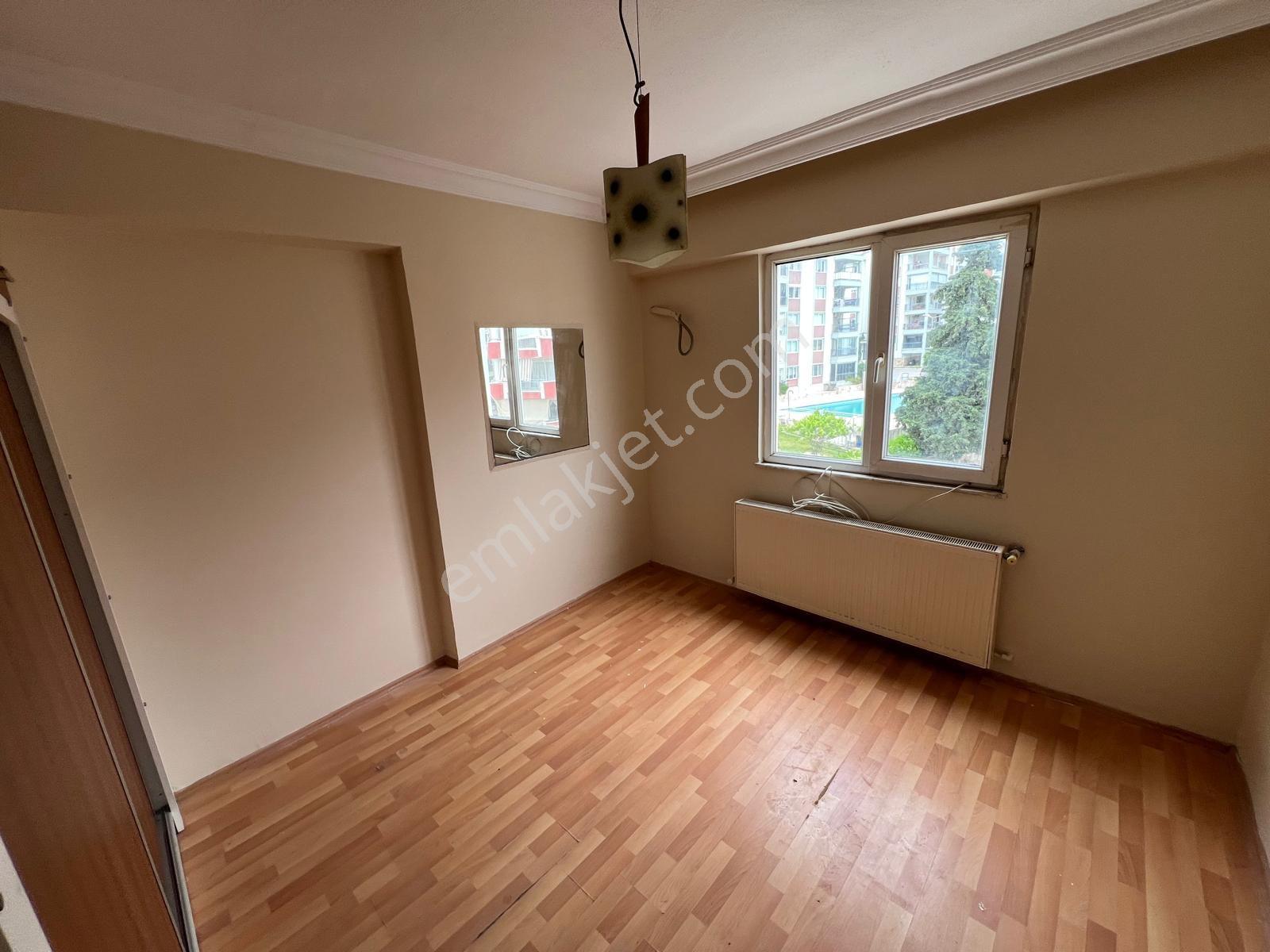 Ege Mahallesinin En Güzel Konumunda Deniz Manzaralı Geniş Ferah 3+1 Kiralık Daire - Görsel 15