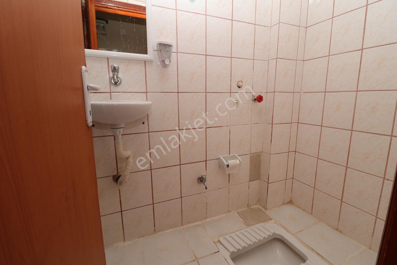 Akif'ten Atakent'te 3+1 14.cadde Yanı Merkezde Ara Kat Kiralık - Görsel 14