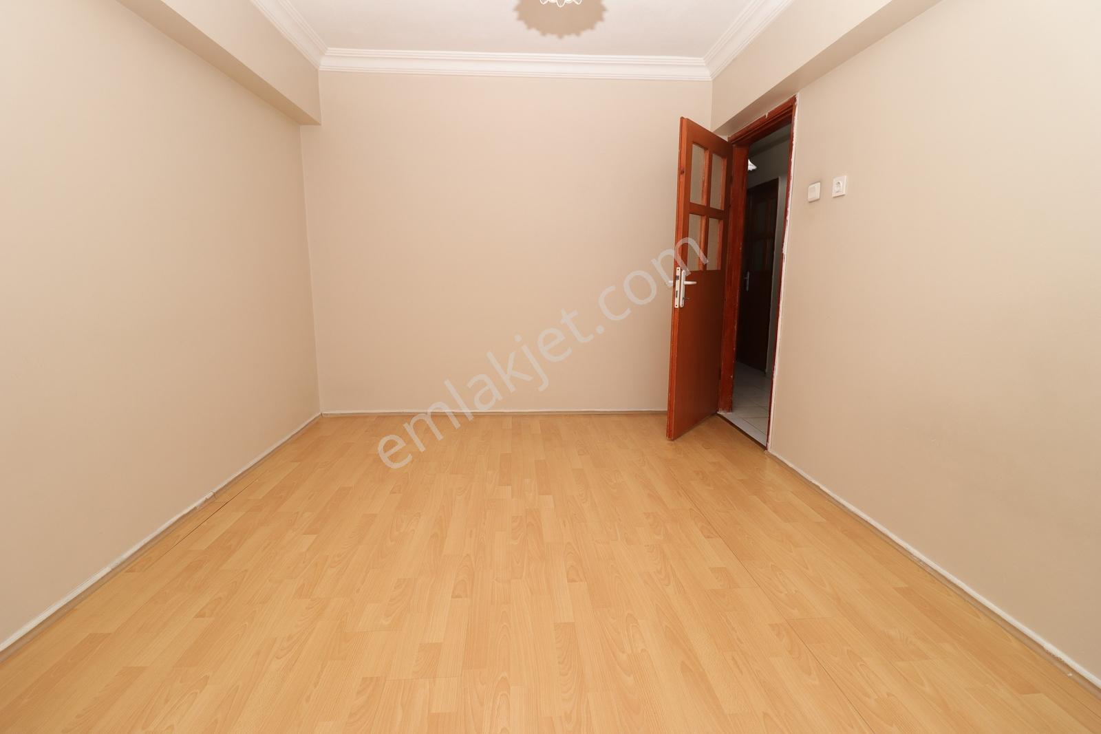 Akif'ten Atakent'te 3+1 14.cadde Yanı Merkezde Ara Kat Kiralık - Görsel 11