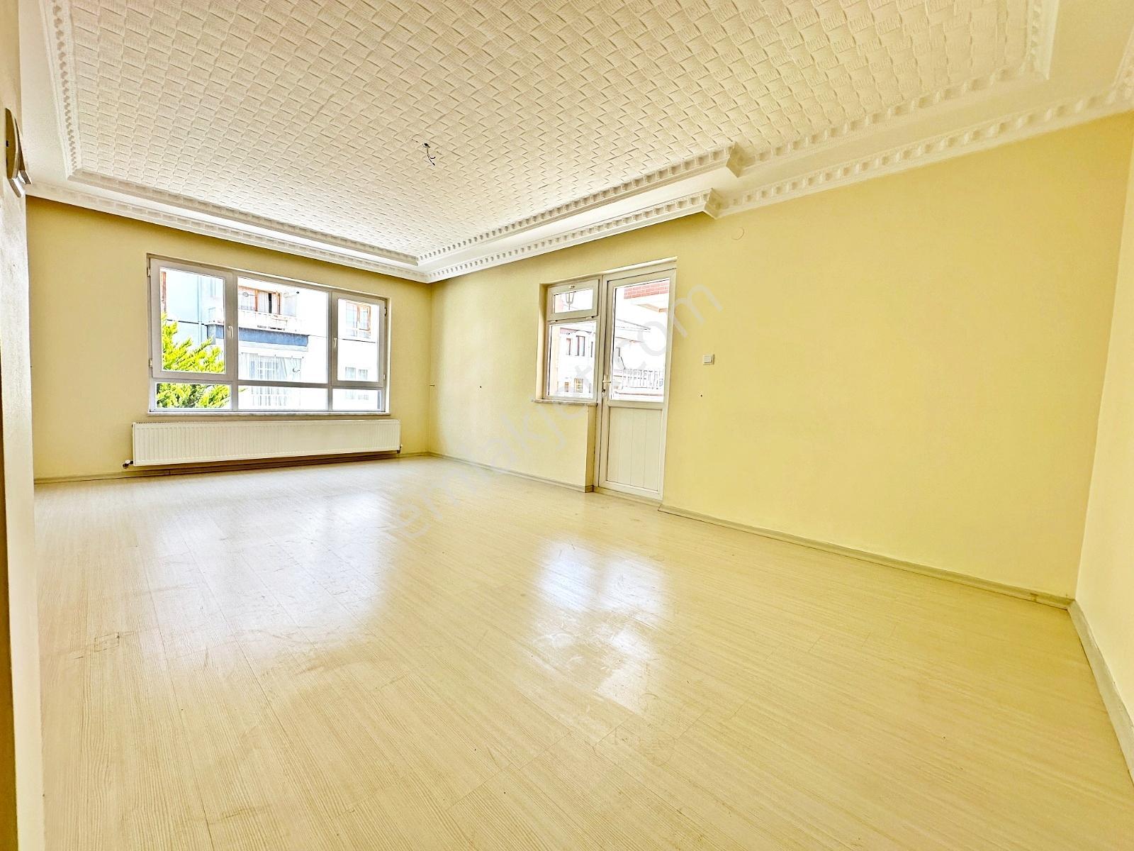 3+1 1.kat Cadde Üzeri Toplu Taşıma Yakını Çift Balkon - Görsel 9