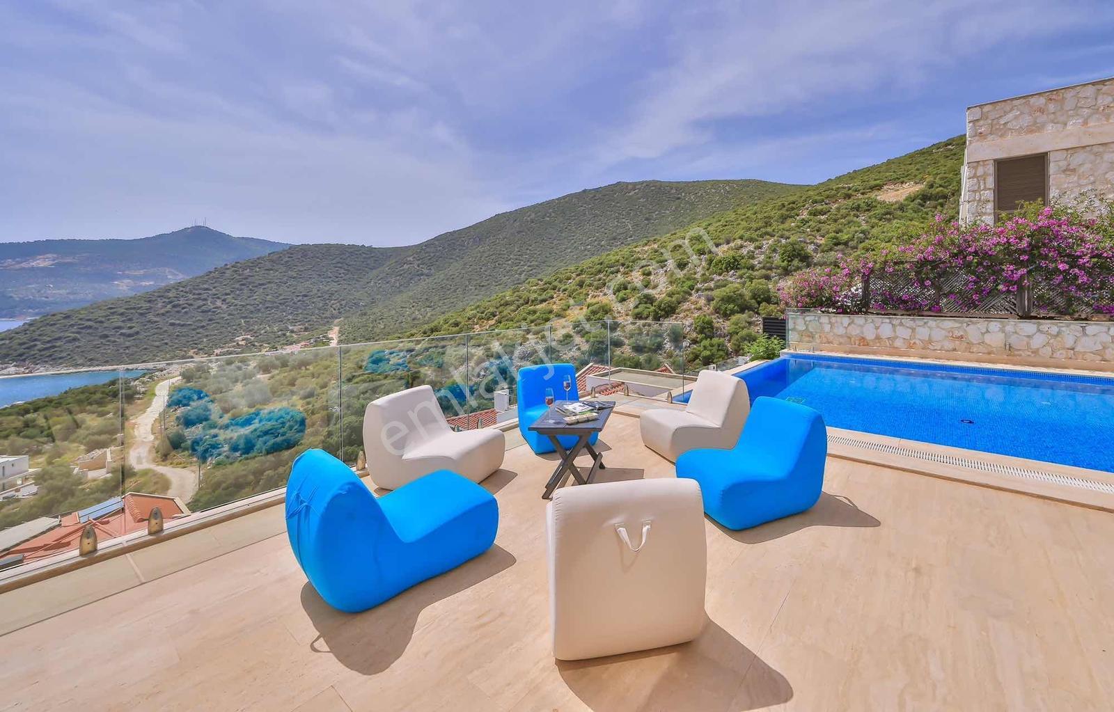 Kalkan Kalamar Koyunda Muhteşem Deniz Manzaralı Lüks 6+1 Villa - Görsel 25