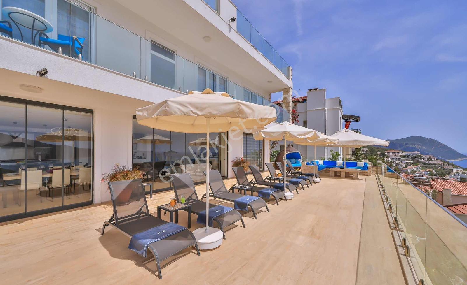 Kalkan Kalamar Koyunda Muhteşem Deniz Manzaralı Lüks 6+1 Villa - Görsel 23