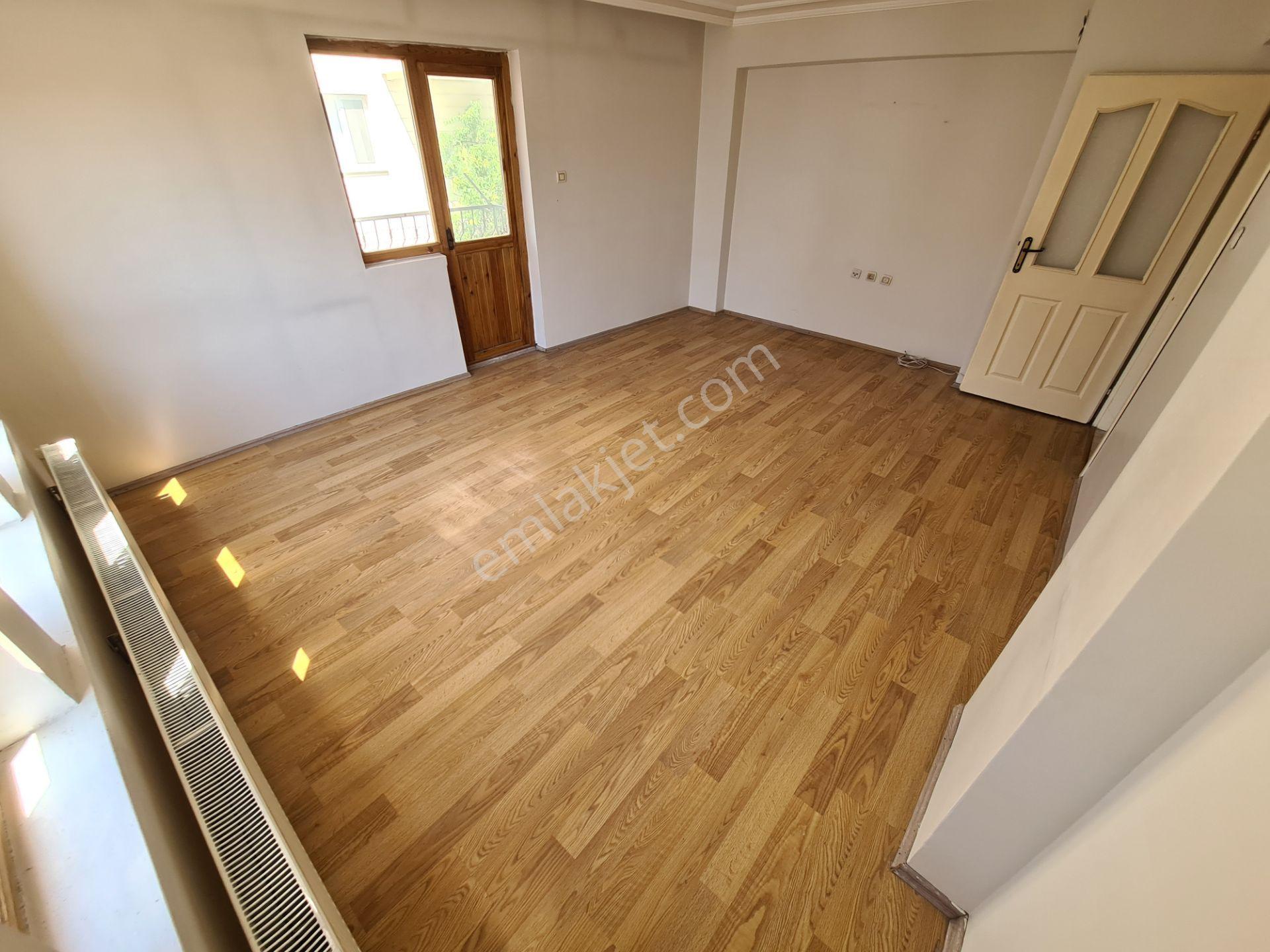 Ayvalı Kapalı Pazarı Karşısı Arakat 3 Cepheli Kiralık 3+1 Daire - Görsel 11