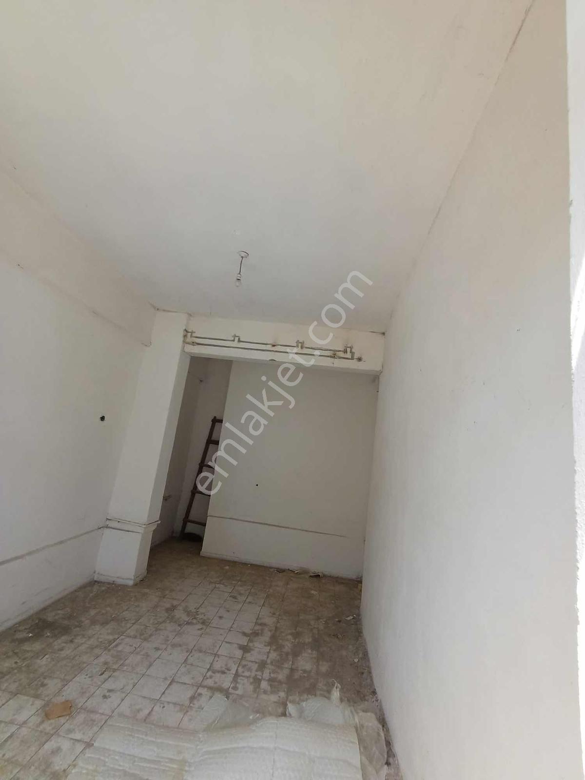 Satılık 18 M2 Dükkan 75 M2 Depo'lu - Görsel 2