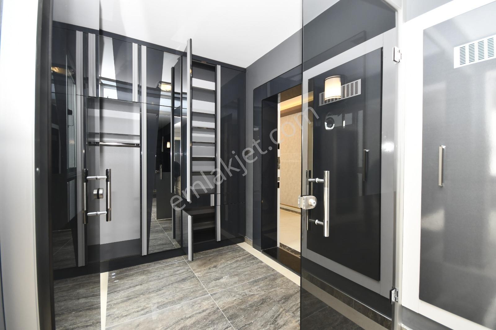 Göktaş'tan Şık Tasarımlı Modern Sitede K.garajlı Ultra Lüx 4+1 - Görsel 18