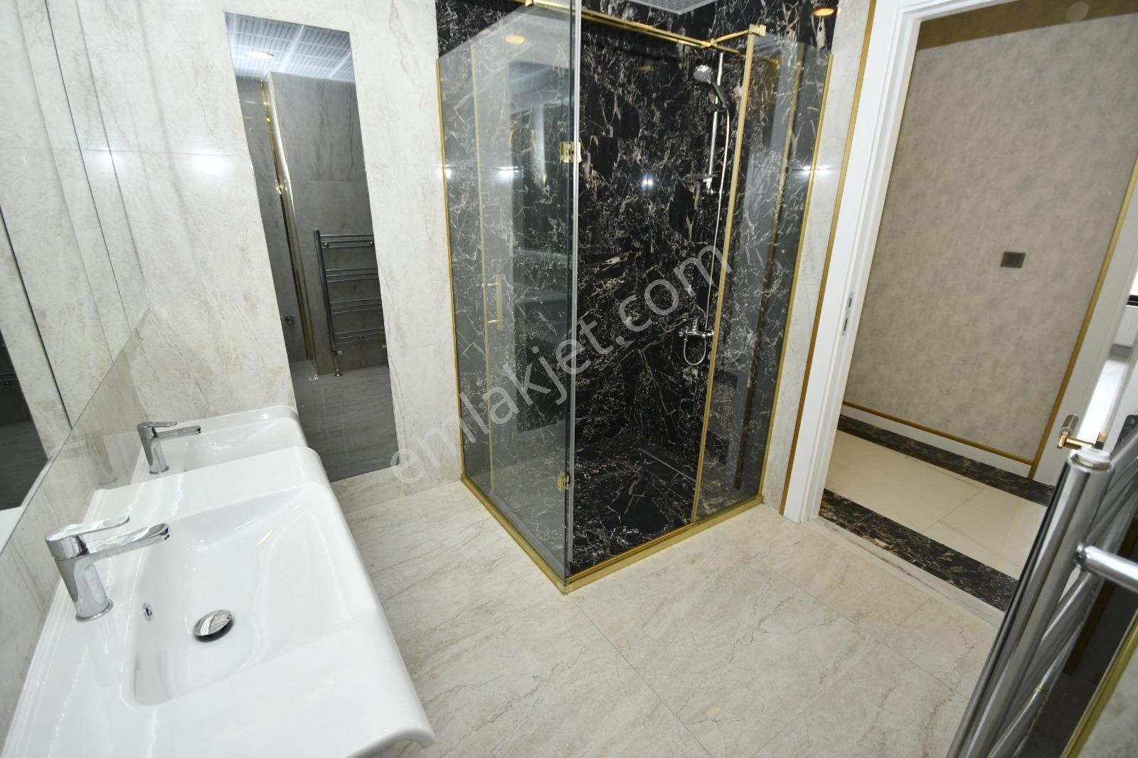Göktaş'tan Şık Tasarımlı Modern Sitede K.garajlı Ultra Lüx 4+1 - Görsel 19