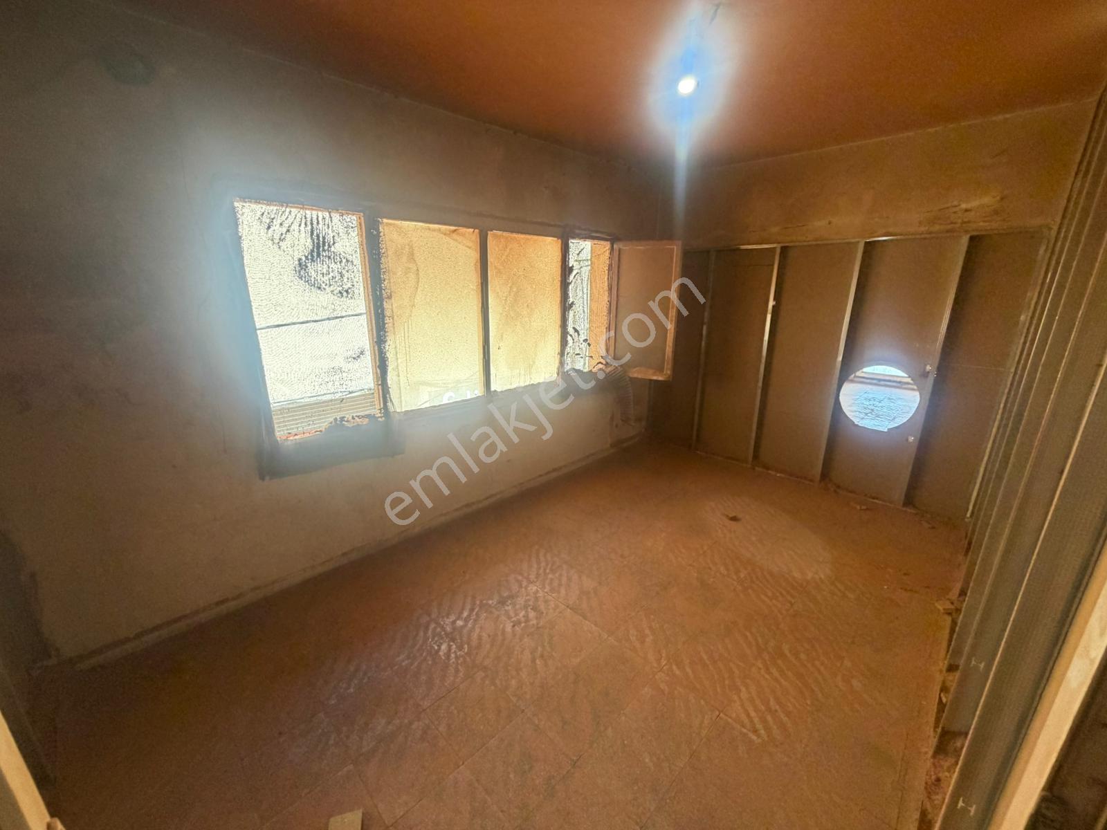 Karabağlar Sanayi İmalathaneye Uygun 2 Farklı Kiralık Dükkan - Görsel 18
