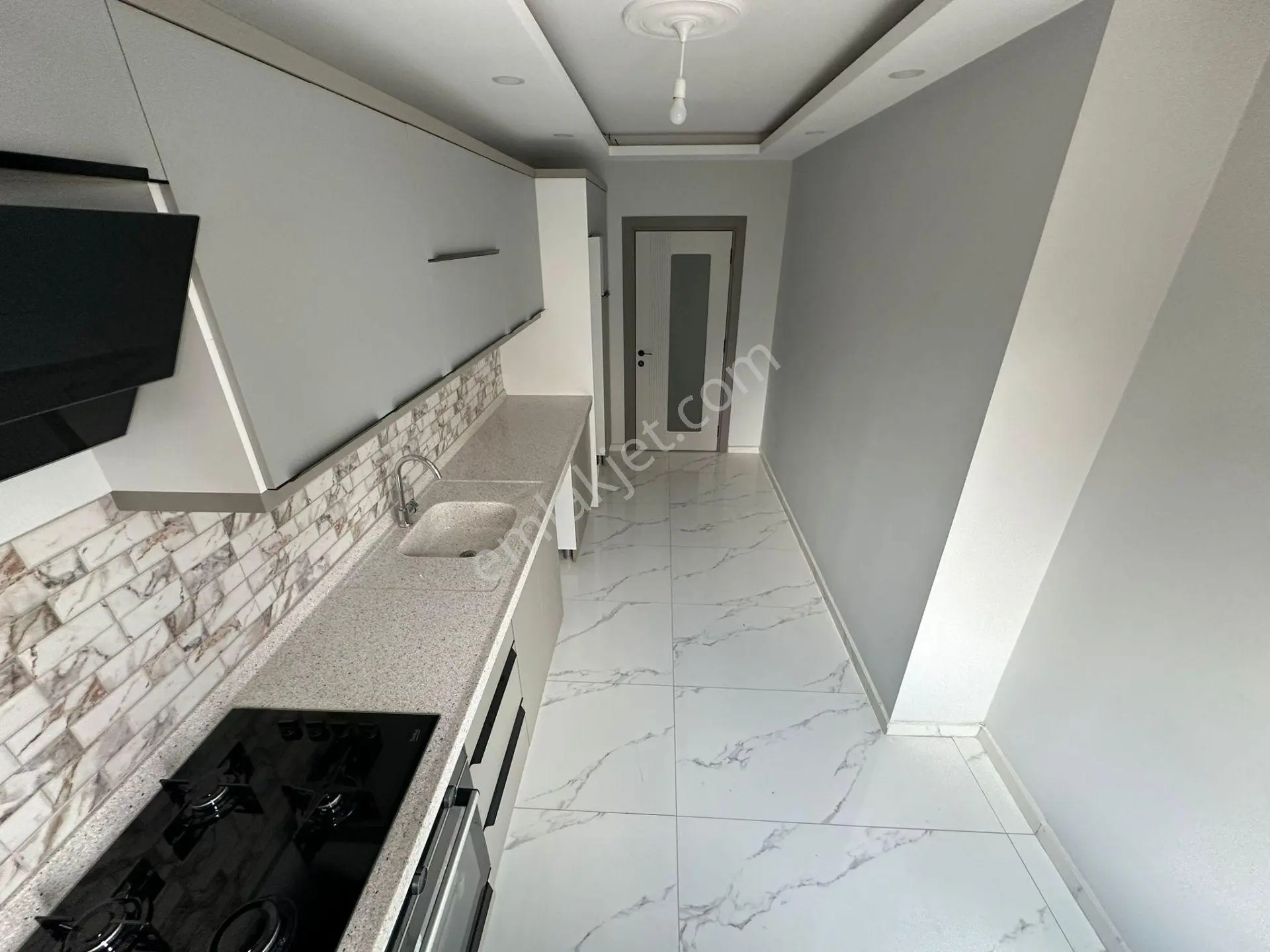 ⭐akçay Ay Emlak'tan⭐altınkum'da Ön Cephe Şık Tasarımlı Lüks Sitede Ara Kat Satılık 2+1 Daire - Görsel 4