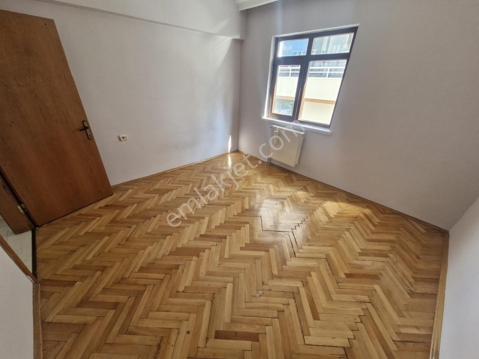 Birlik Mahallesi 435.cadde Üzeri Ara Kat Kiralık 3+1 Daire..... - Görsel 20