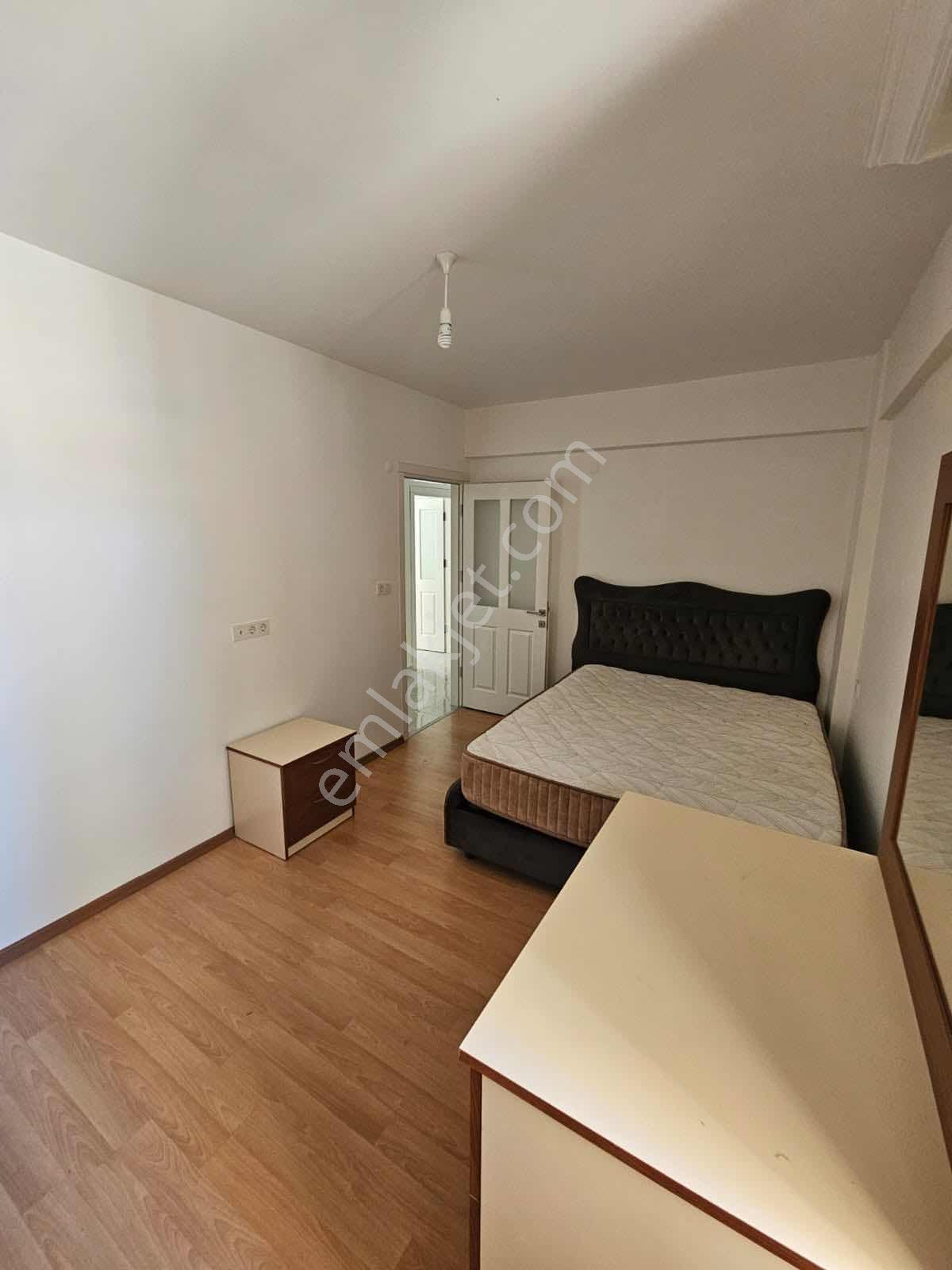 Atatürk Bulvarı'nda Komple Yeni Beyaz Eşyalı Kiralık 3+1 Daire - Görsel 8