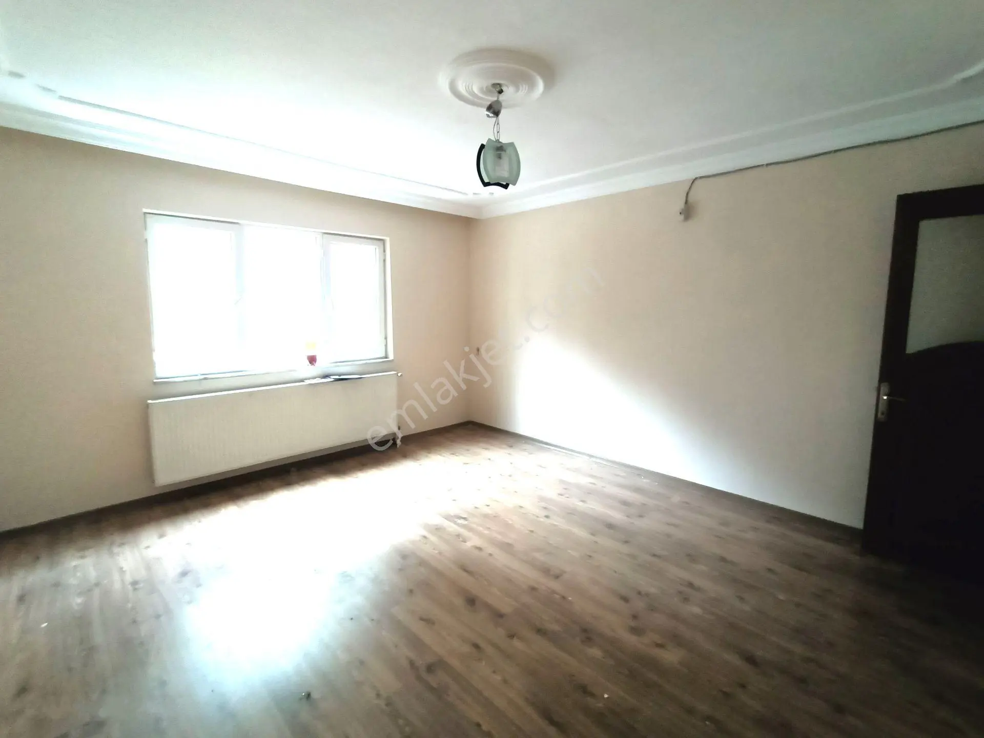 Okullara Ve Pazara Komşu, Masrafsız, Ferah 2+1 Kiralık - Görsel 3