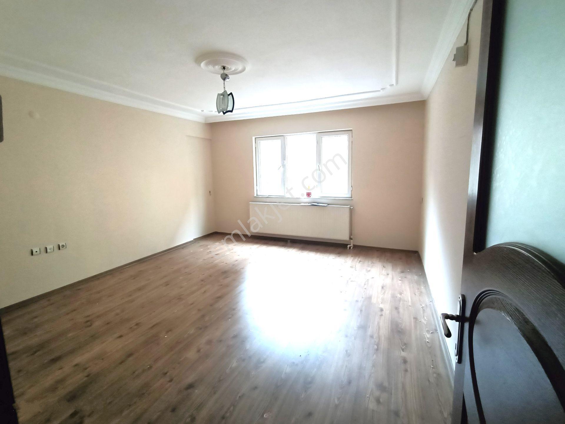 Okullara Ve Pazara Komşu, Masrafsız, Ferah 2+1 Kiralık