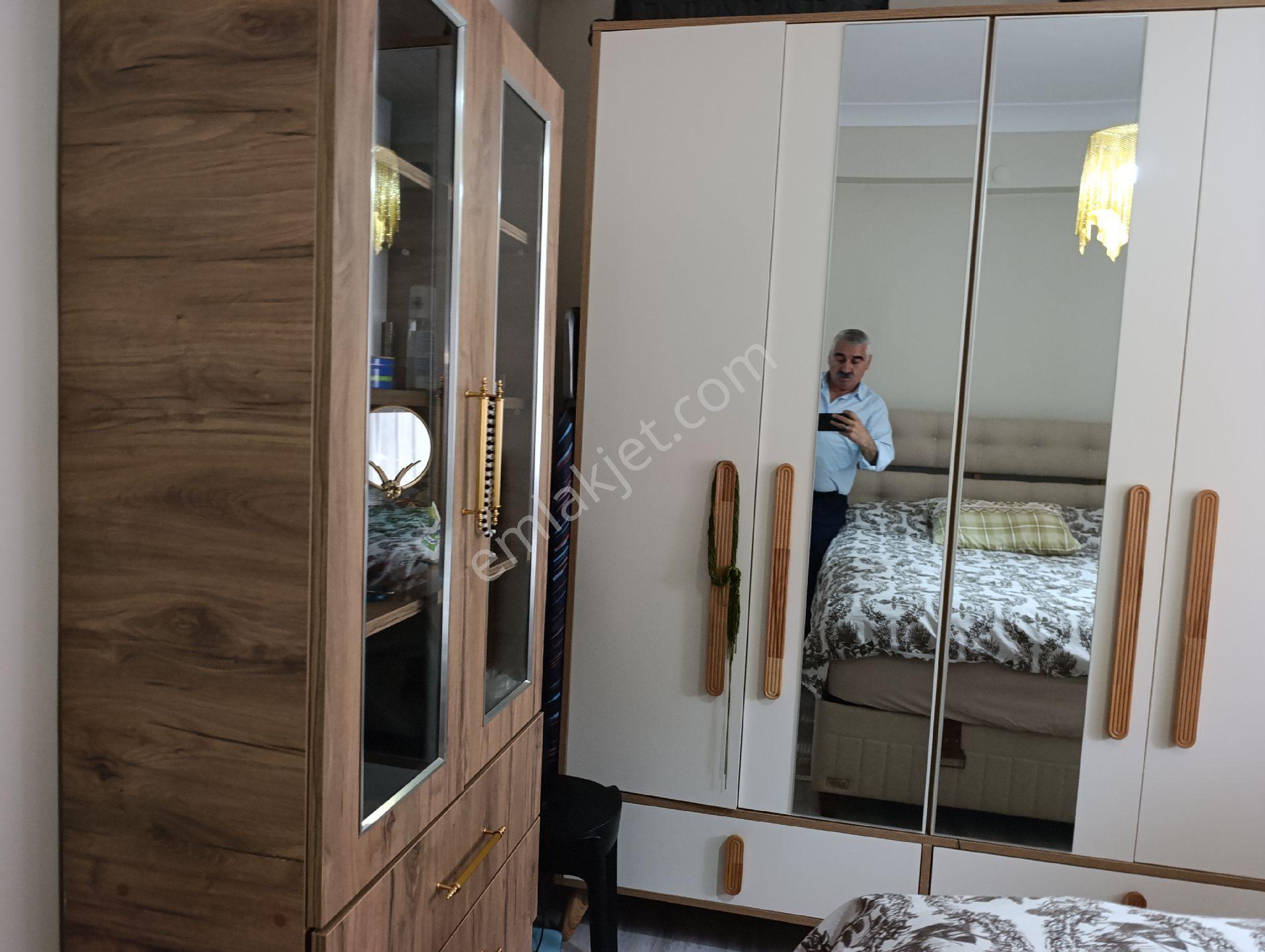 Şehitler Mahallesinde Satılık Arakatta Kapalı Otoparklı 2+1 Eşyasız Daire - Görsel 8
