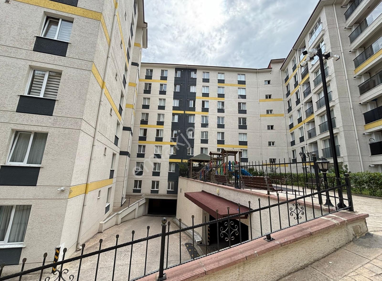 Manzara Pendik Sitesinde 3+1 Ebeveyn Banyolu Kiralık Daire - Görsel 28