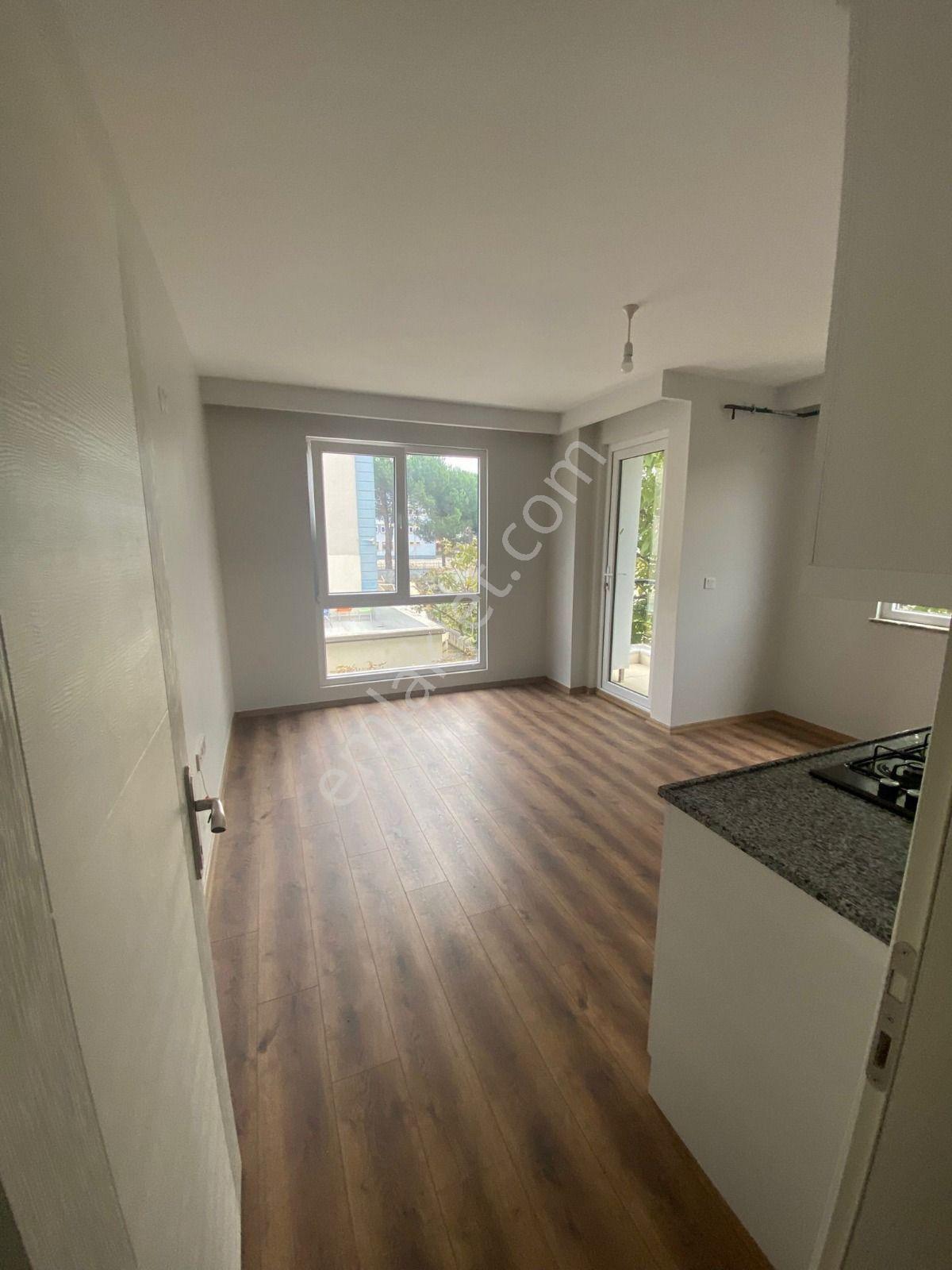 Site İçi Denize Yakın Kullanıma Hazır 1+1 Daire - Görsel 6