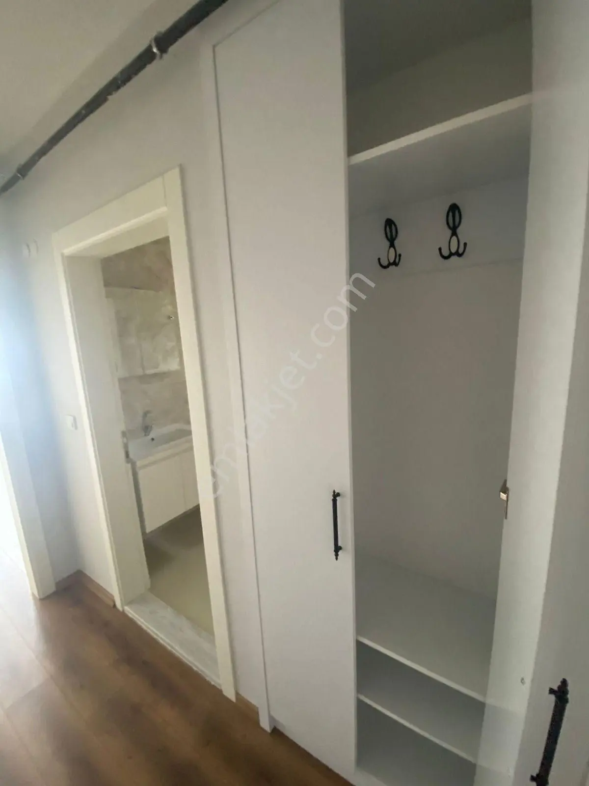 Site İçi Denize Yakın Kullanıma Hazır 1+1 Daire - Görsel 4