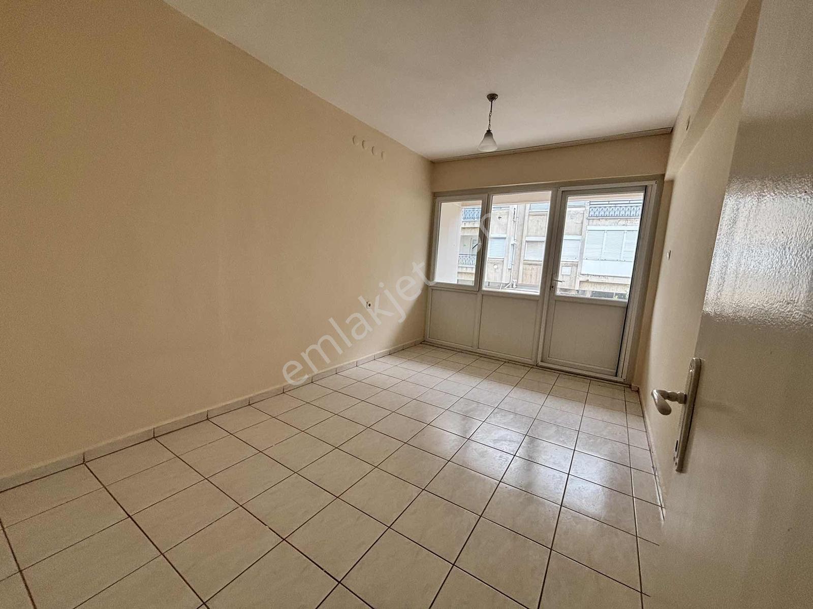 Denize 300m Yakınlıkta Devamlı Kiralık 2+1daire - Görsel 13