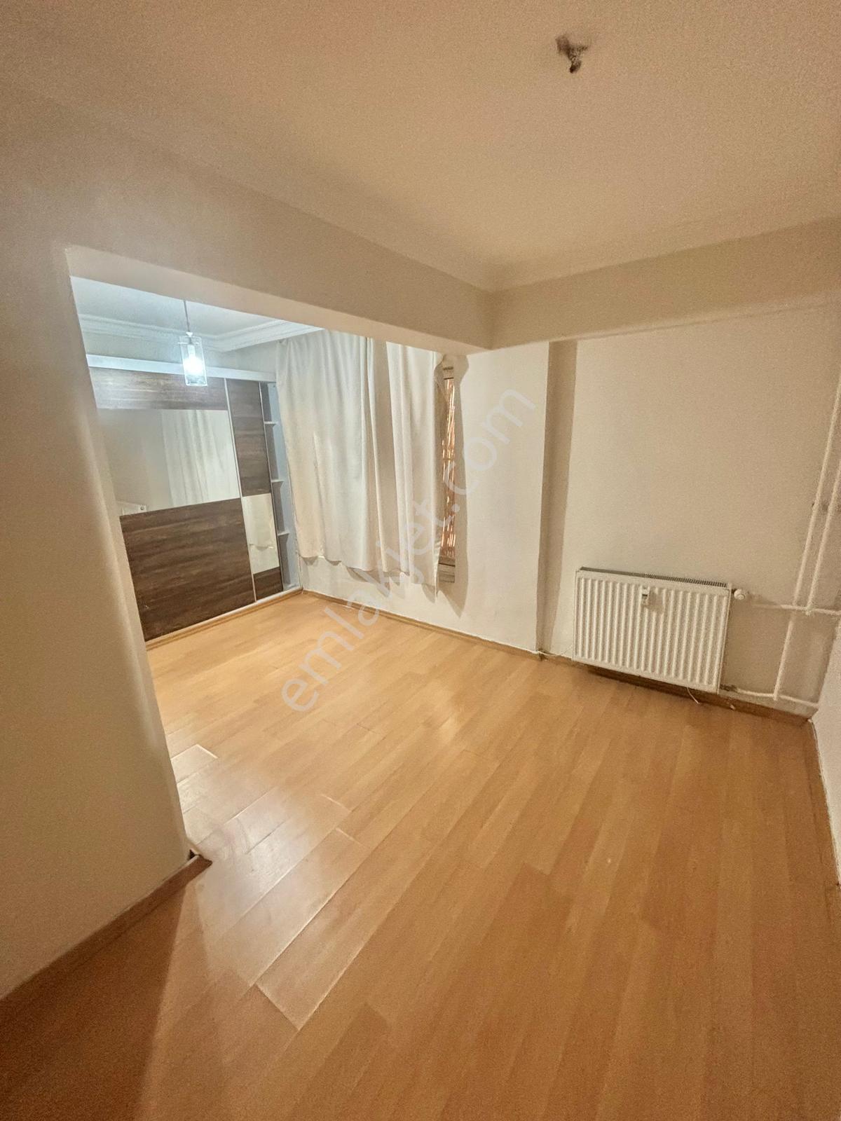 Mithatpaşa Köprü Cadde Cepheli Giriş Kat Arka Cephe Daire - Görsel 9