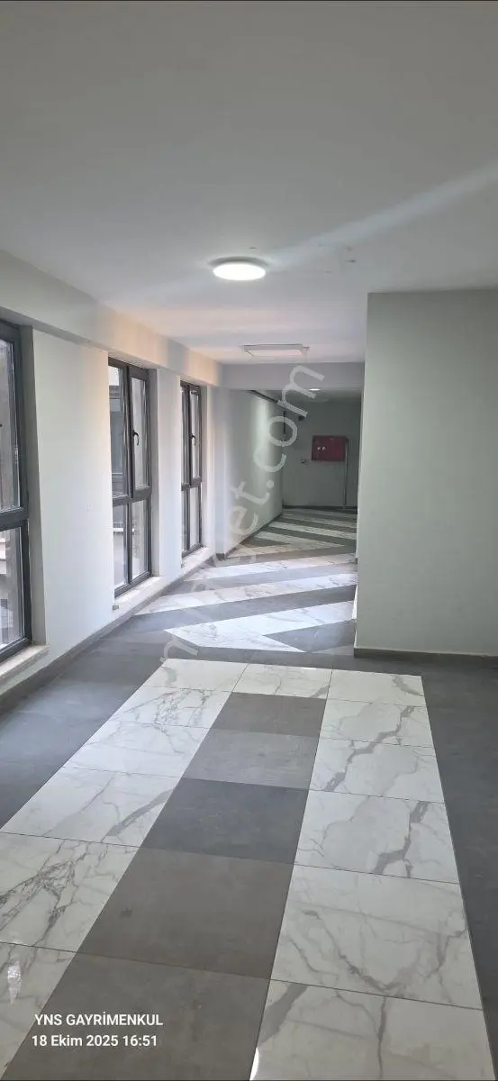 Van Avm Yanında Kiralık 1+1 Eşyalı Daire - Görsel 5