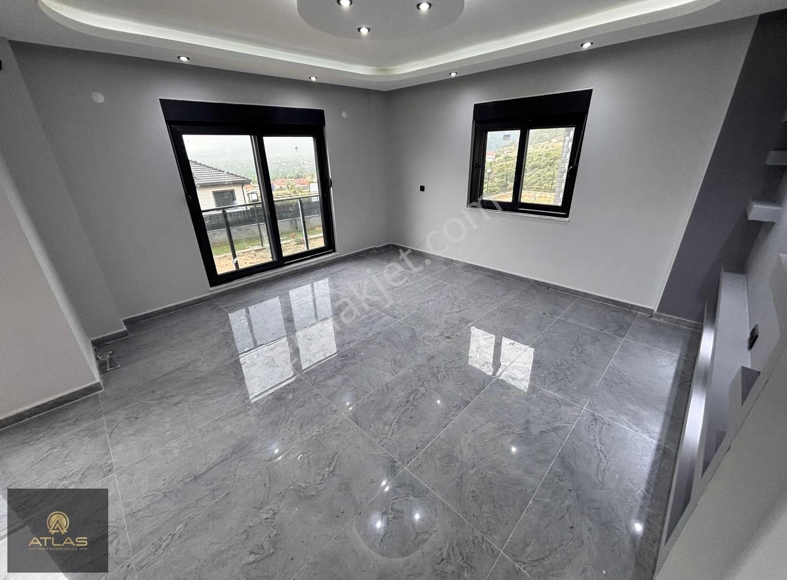 Korkuteli Yeşilyaylada Manzaralı Lüx Villa - Görsel 21