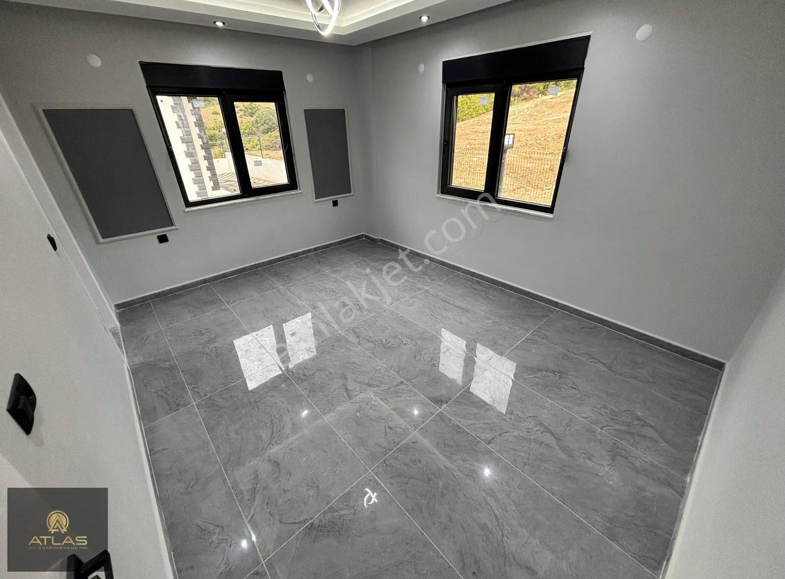 Korkuteli Yeşilyaylada Manzaralı Lüx Villa - Görsel 12