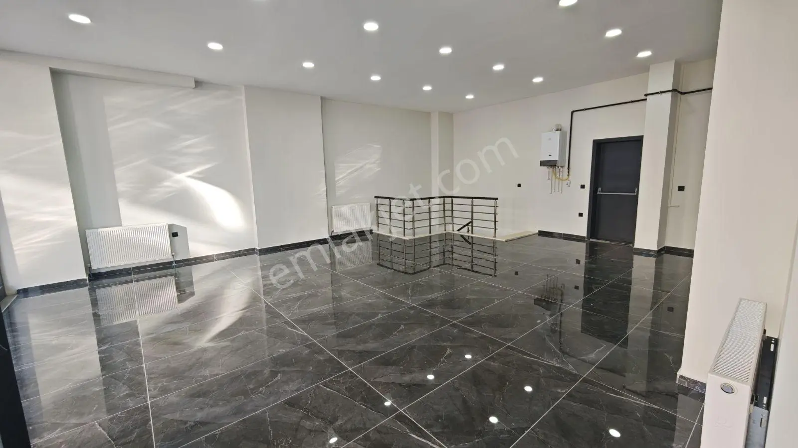 Sultanbeyli Adil Mahallesi'nde Geniş Vitrinli + Bodrumlu Kiralık - Görsel 13
