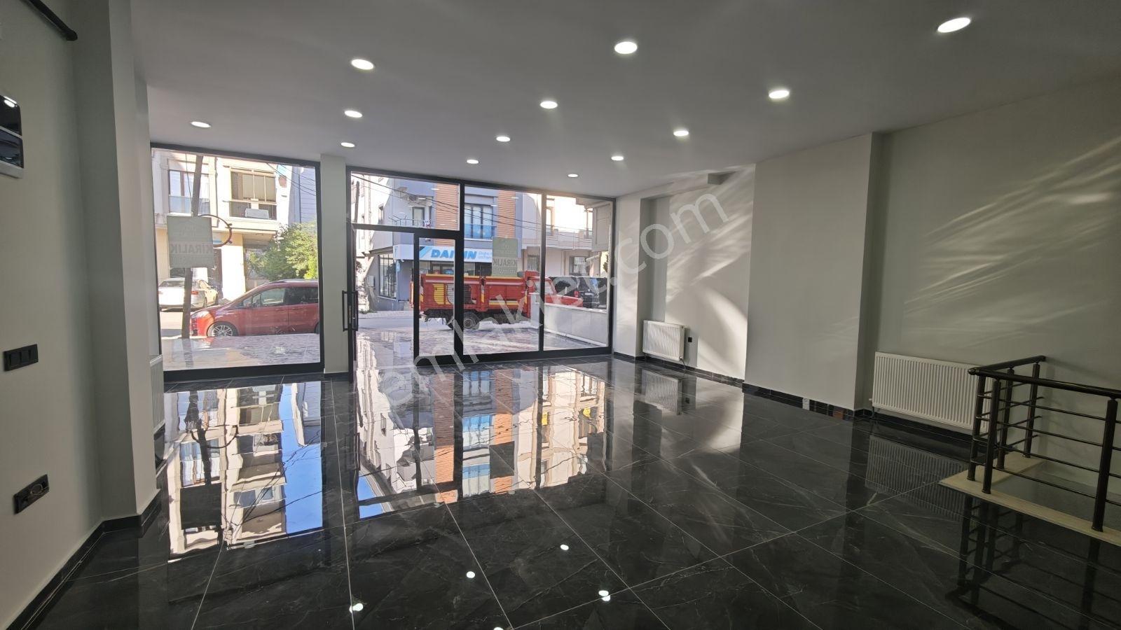 Sultanbeyli Adil Mahallesi'nde Geniş Vitrinli + Bodrumlu Kiralık - Görsel 19