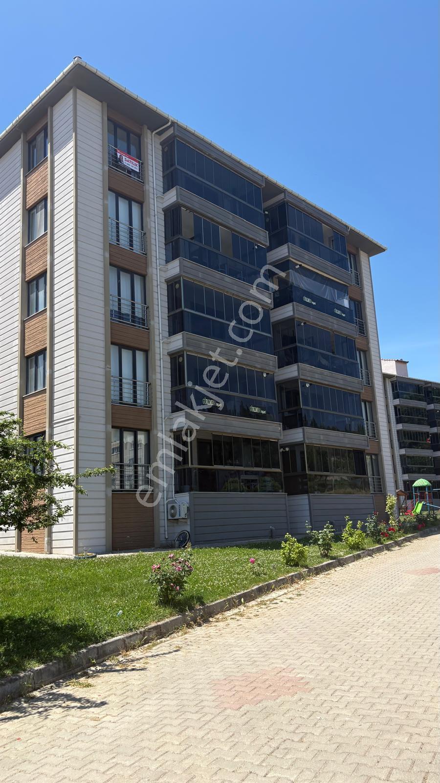 Biga Cumhuriyet Mahallesi Mina Kent Sitesi’nde Satılık Daire 3+1 - Görsel 7