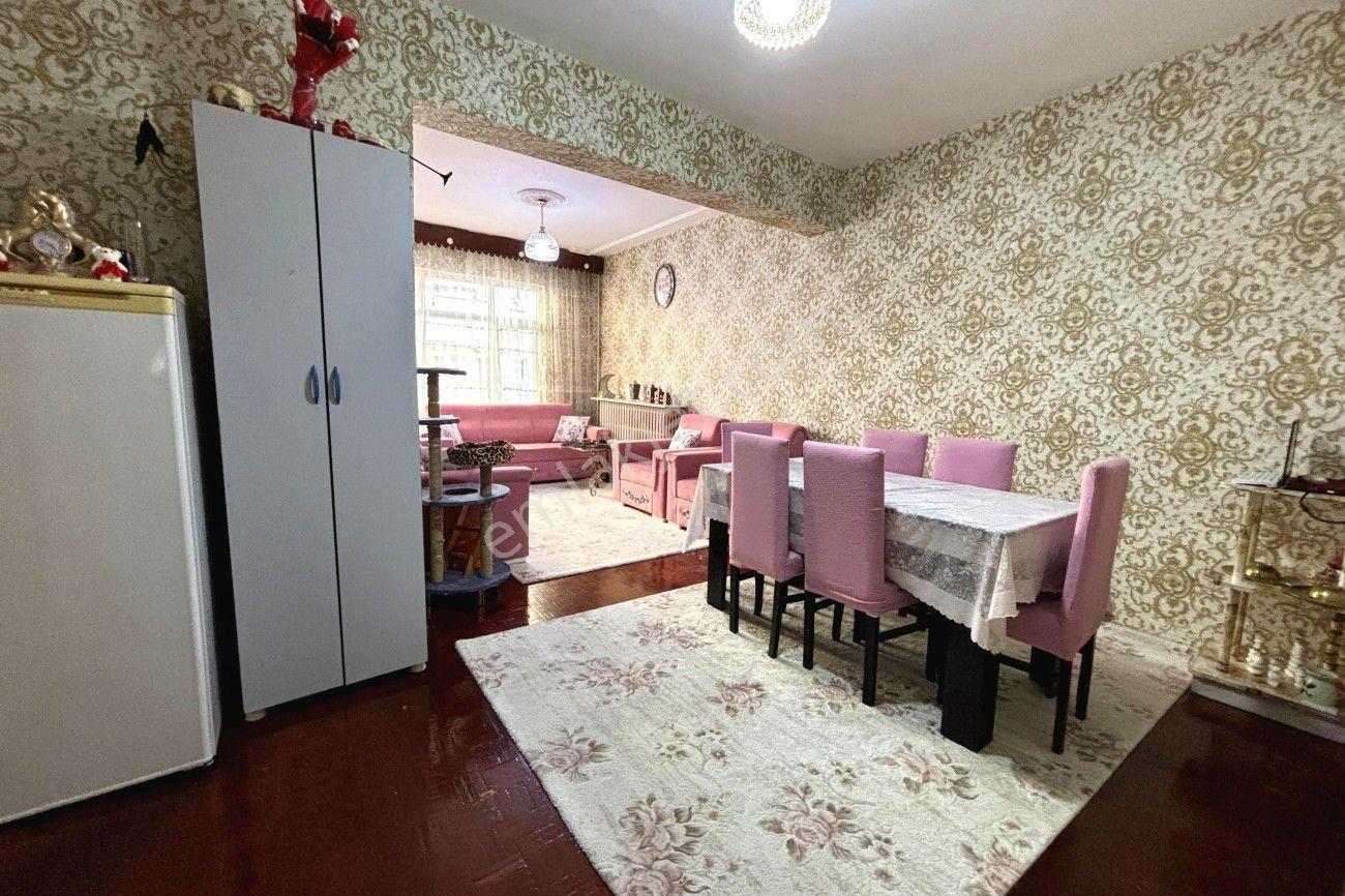 Zaferin En Gözde Yerinde Ful Yapılı Cazip 3+1 Daire - Görsel 3