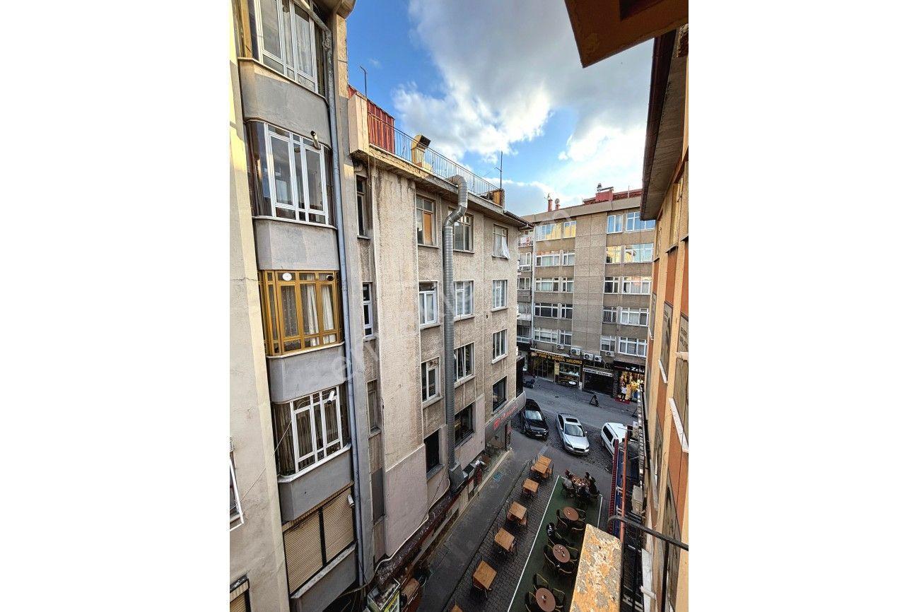 Zaferin En Gözde Yerinde Ful Yapılı Cazip 3+1 Daire - Görsel 14