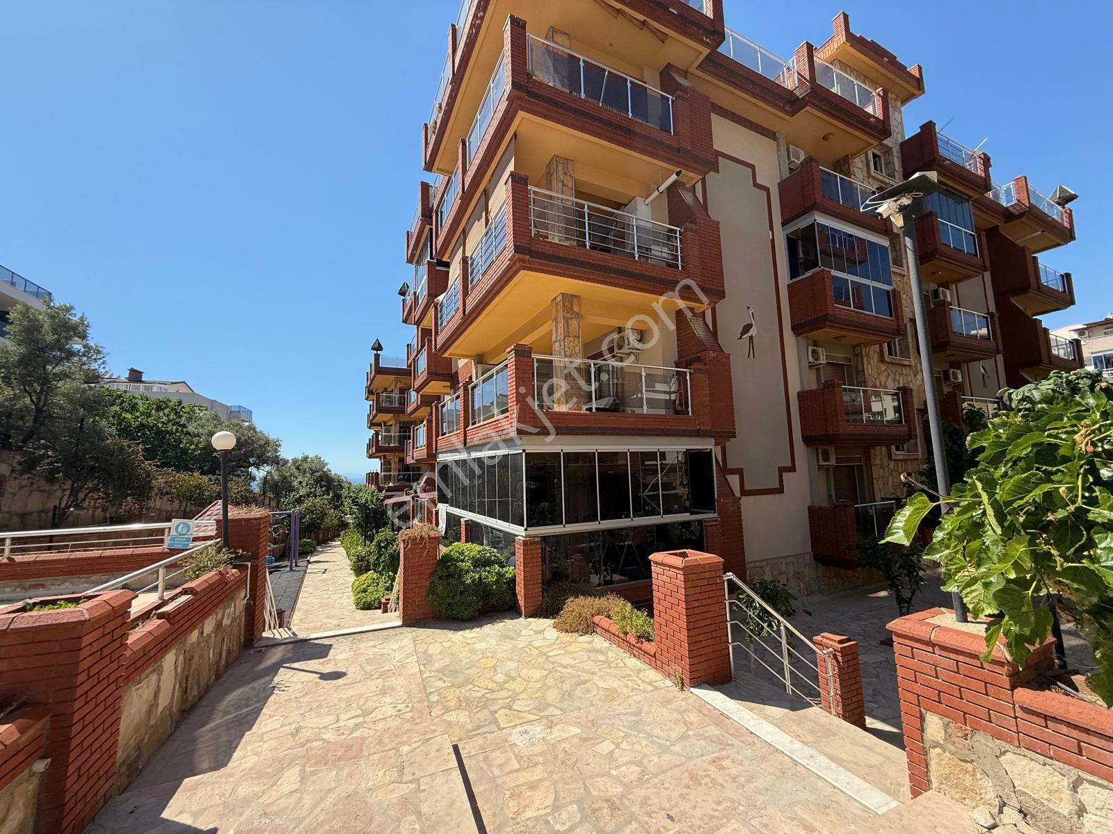 Kuşadası Ege Mah Havuzlu Site Arakat 2+1 Satılık Daire - Görsel 4