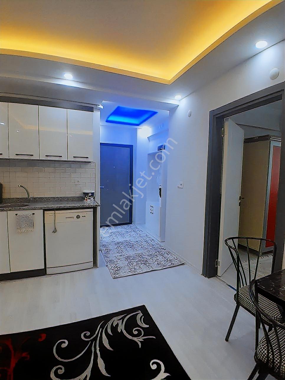 Deniz Gayrimenkul'den Bergama'da Eşyalı 1+1 Kiralık Daire - Görsel 2