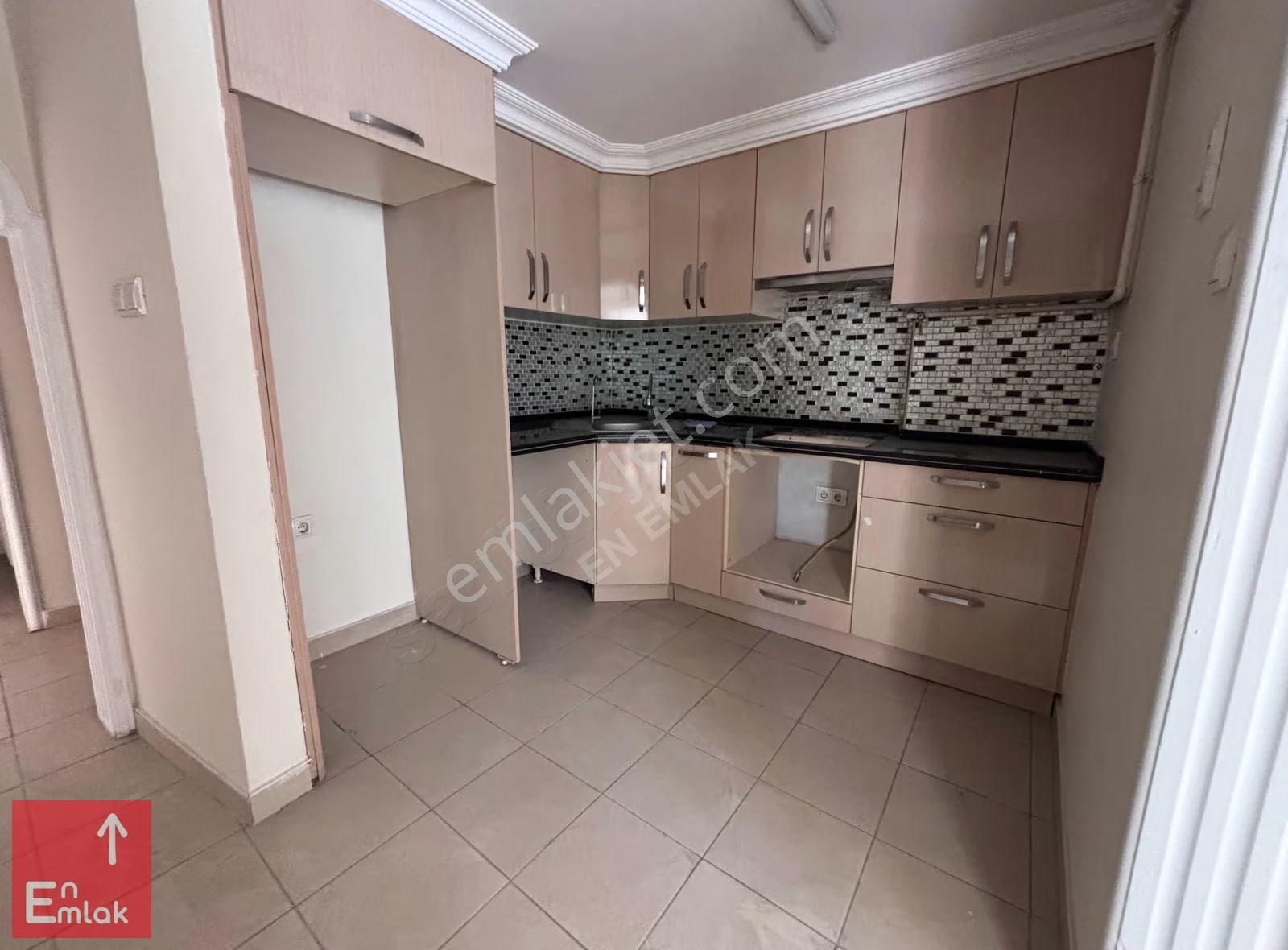 Okul, Market Ve Ulaşıma Yürüme Mesafesinde 3+1 Kiralık Daire - Görsel 5
