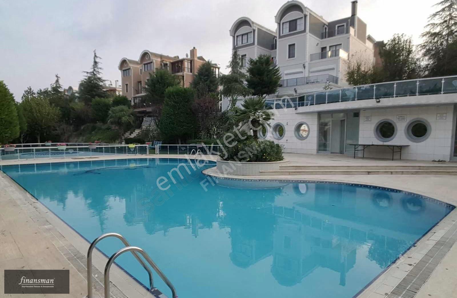 Finansmandan..geniş Bahçeli.havuzlu.müstakil Girişli.lüks Villa