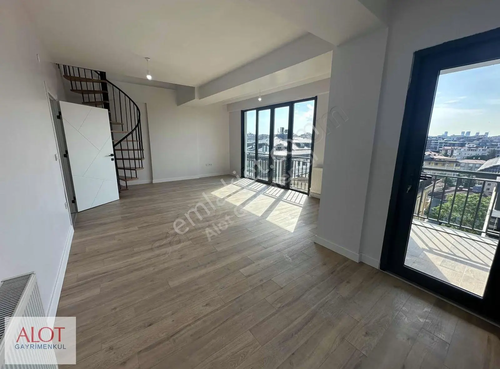 Çengelköy Dublex Deniz Manzaralı Kiralık Daire