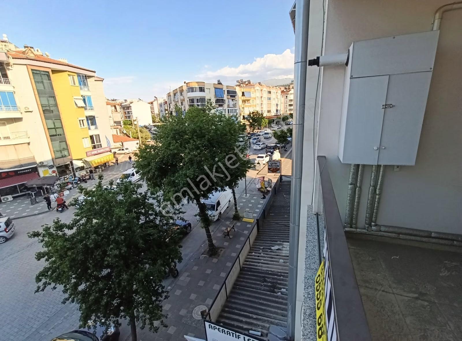 Avar Caddesinde Site İçerisinde Geniş Ve Ferah Satılık Daire - Görsel 24