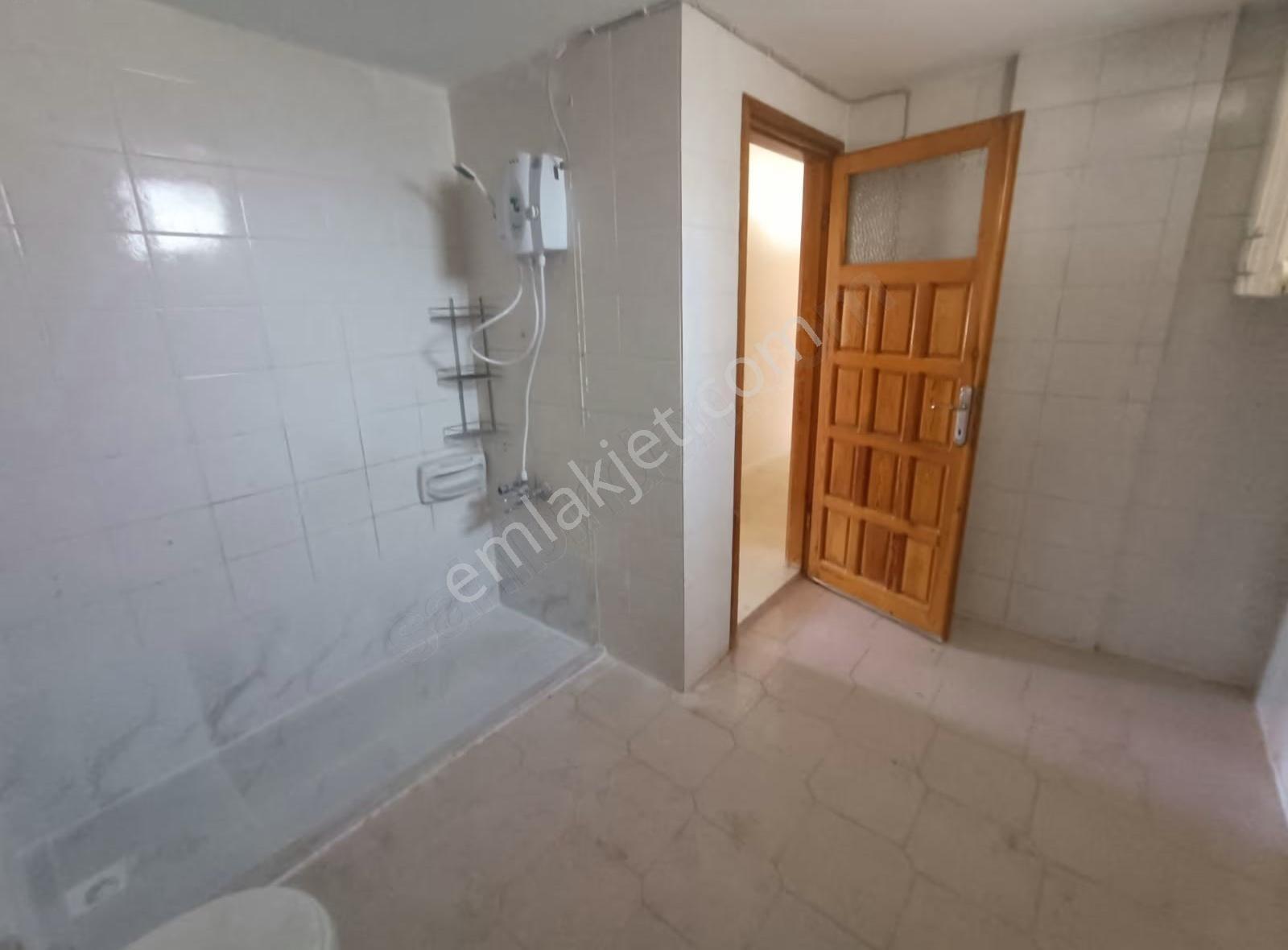 Halide Edip İ.ö Okulu Karşısı 3+1 Kiralık Daire - Görsel 15